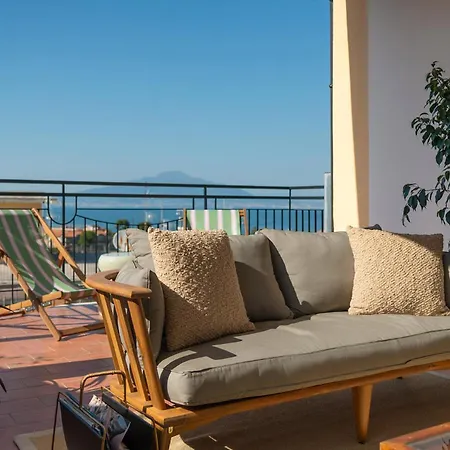 아파트 Casa Mario With Terrace And Sea View 소렌토