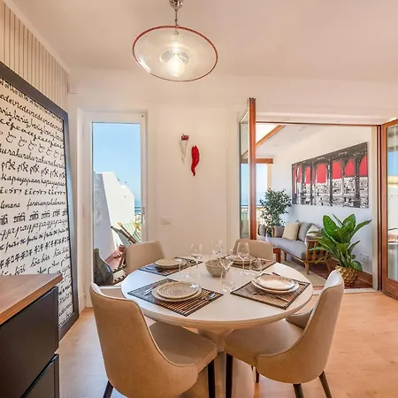 Casa Mario With Terrace And Sea View 아파트